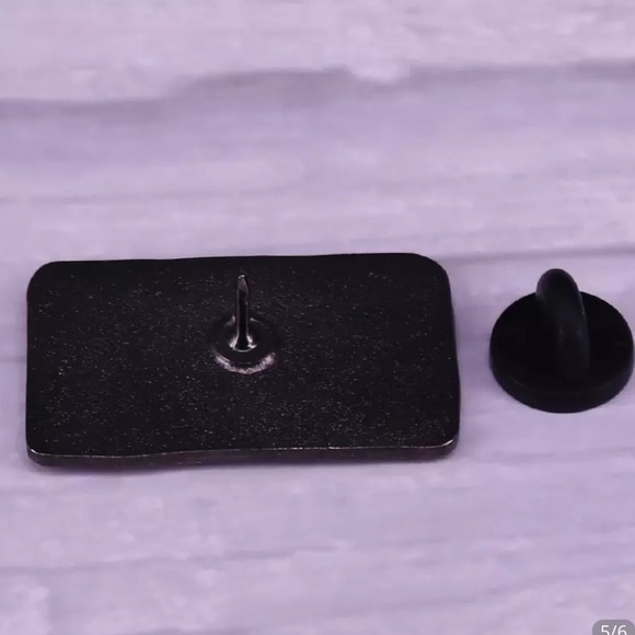 Harry Styles Obsessed Pin Brooch NEW - Picture 3 of 5